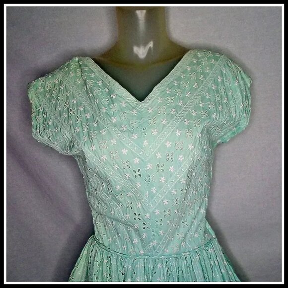 Vintage Rockabilly Dress Fit & Flare Aqua Cotton Eyelet 50s New Look VFG - Picture 5 of 16